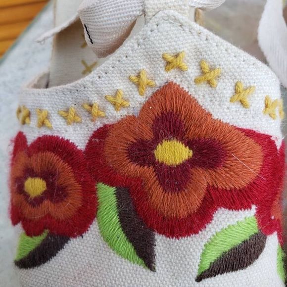 Montego Bay Club Vintage Embroidered Hippie Espadrille Wedges Size 9.5 - Picture 4 of 9
